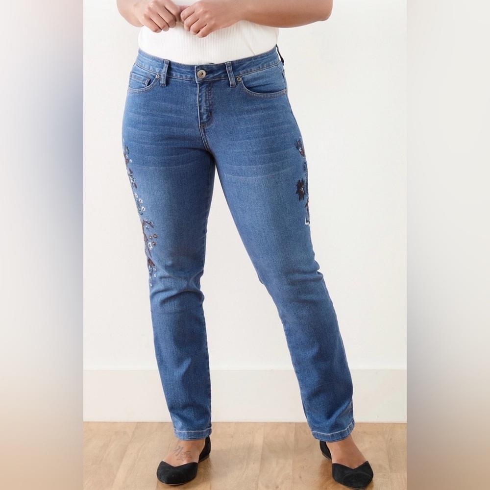 CLEO Sz 8P Sofia Straight Leg Mid Dark Wash Embroidered Blue Jeans NEW WITH TAGS - Picture 2 of 13